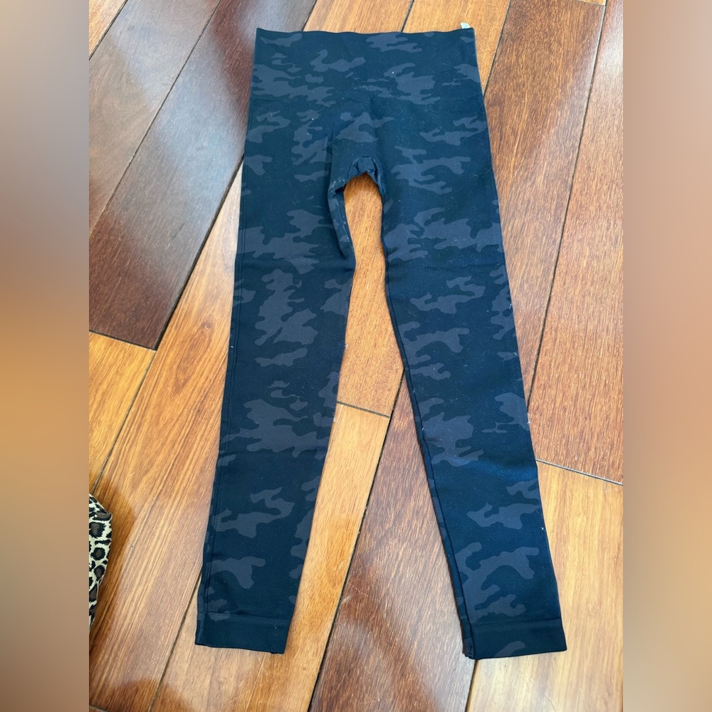 Army print SPANX leggings size xs